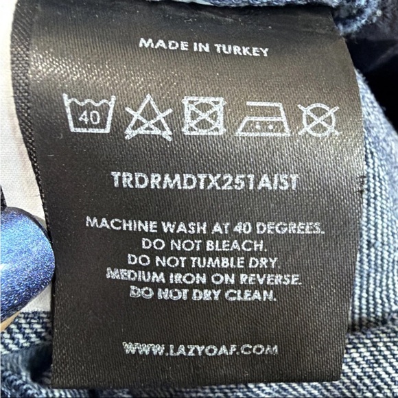 Lazy Oaf Blue Denim Straight Leg Heart Design Hi-Rise SZ 28 Elastic Waist EUC - Picture 12 of 13